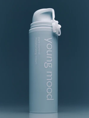 Young Mood återfuktande kräm - Säljer en ljusblå återfuktande ansiktskräm från Young Mood. Pure control moisturizing cream i en smidig pumpflaska av plast. Perfekt för dig som vill ha en fräsch och återfuktad känsla i huden. Enkel att ta med i väskan. ~98% kvar använd 2 gånger, passade inte min hy tyckte jag. NYPRIS: 555kr