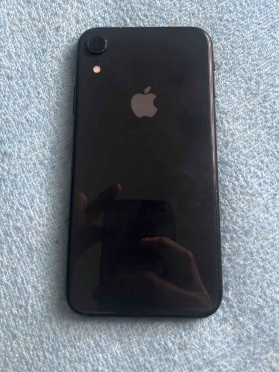 Svart iPhone XR med stor skärm - 1