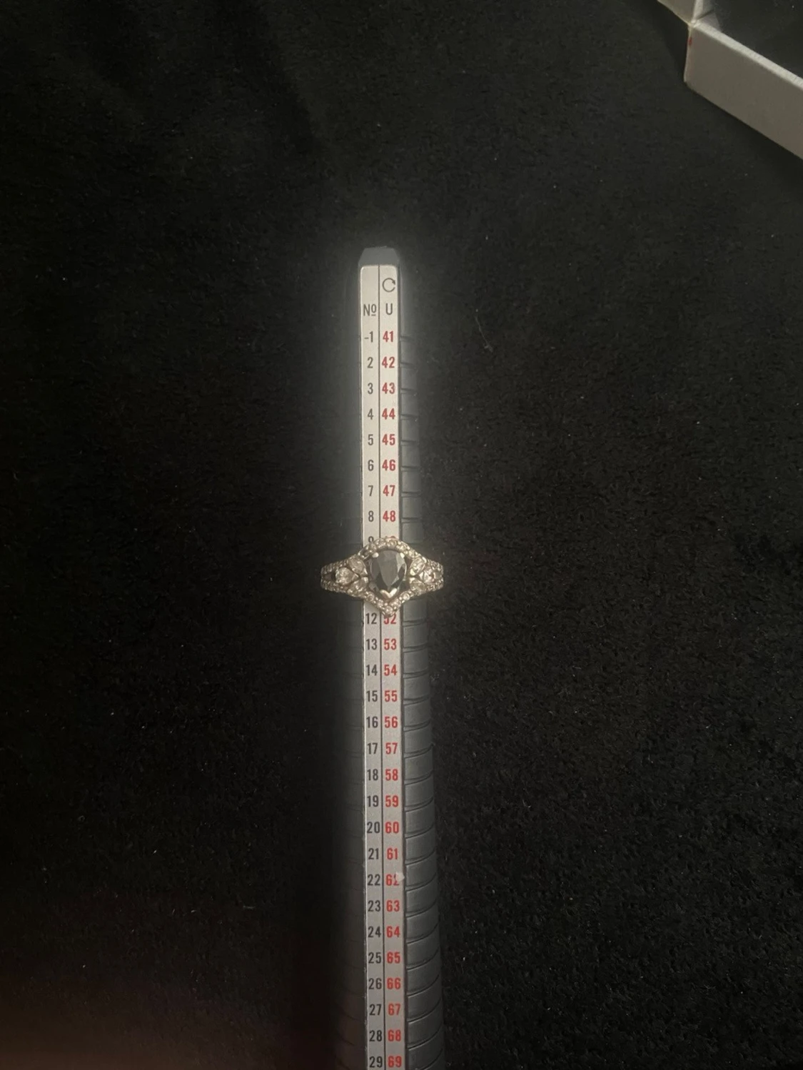 Silverring med svart sten och kristaller - 3