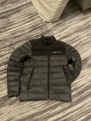 Sail racing jacka - Helt ny aldrig använd, pris kan diskuteras.