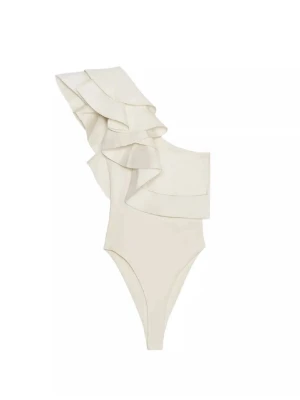 Vit asymmetrisk body med volanger zara - Trendig vit body med en axel och stora volangdetaljer över axeln och bröstet. Snygg, figurnära passform och tillverkad i ett stretchigt material som ger en bekväm känsla. Perfekt för dig som vill sticka ut med en unik och stilren look.