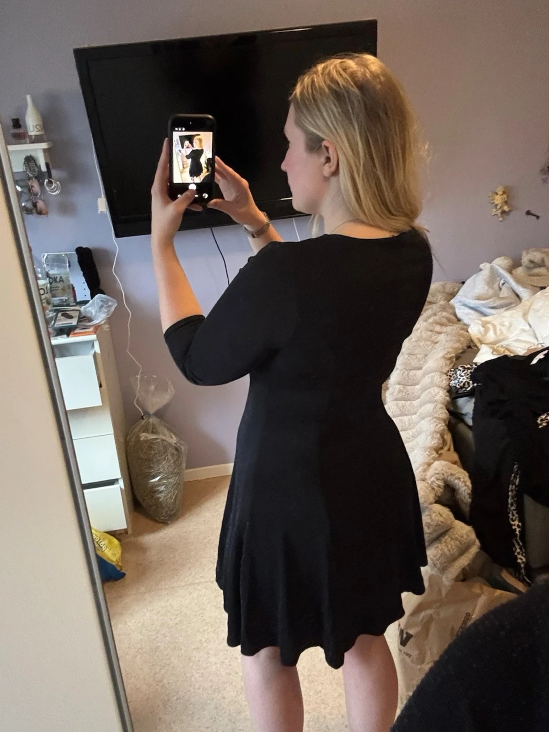 Glittrig klänning - 1