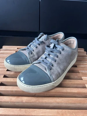 Lanvins - Säljer dessa Lanvins i mycket gott skick.  St uk7 ~ 41/42. Box, 2 dustbags, skosnöre medföljer. Bedöm skick själv utifrån bilder.