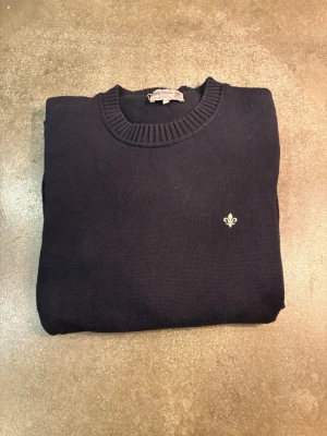 Morris tröja  - Säljer min sköna Morris tröja i storlek M! Väldigt gott skick, inga defekter! ✅🤩