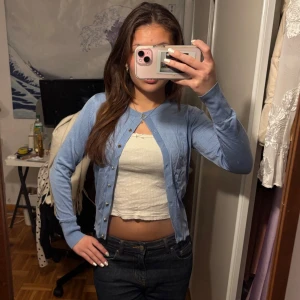 Blå kofta från holly & white - Super söt blå kofta från holly&white 🩵