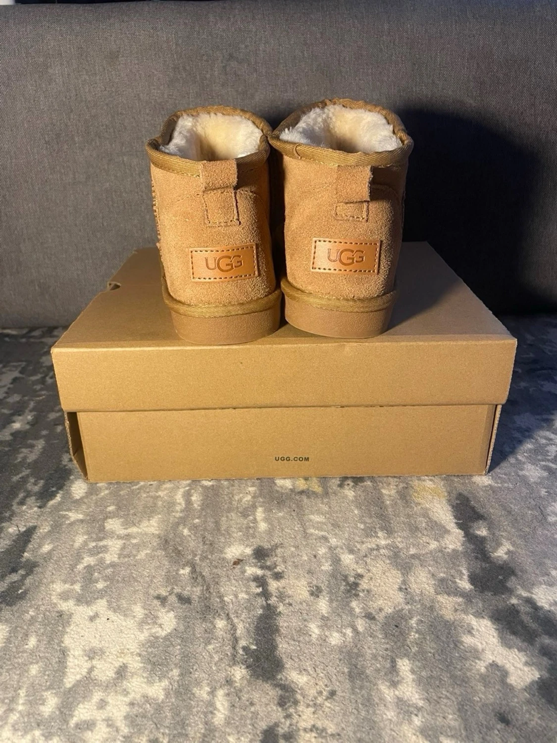 Klassiska beige UGG boots - 1
