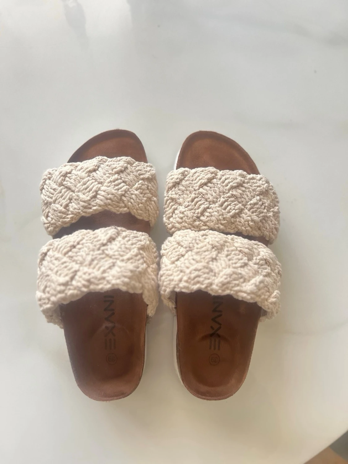 Tofflor/sandaler - 3