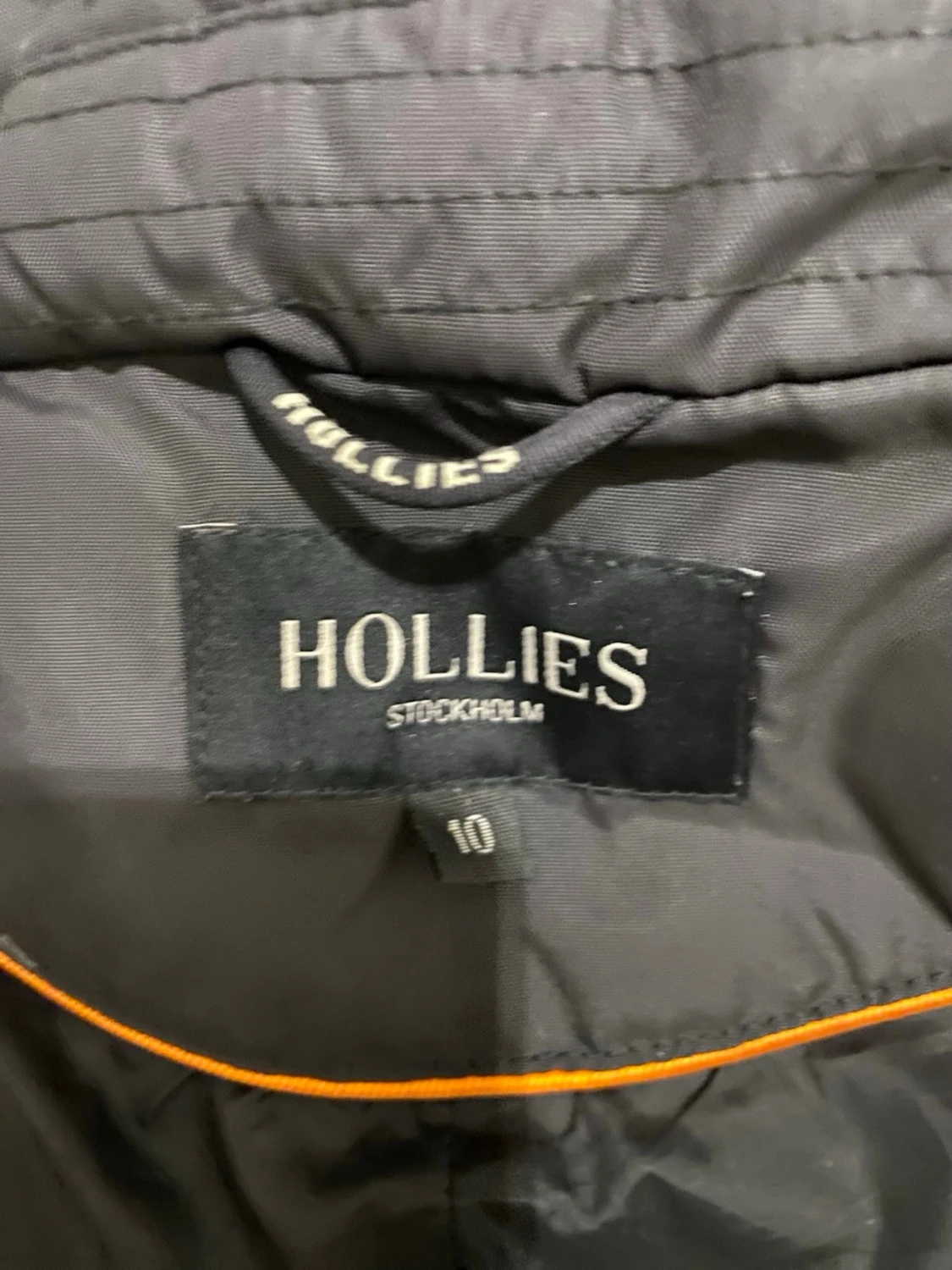 Svart jacka med äkta päls från Hollies - 3