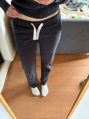 Russe merch byxor  - Har sprätt upp de längst ner så de är längre än xs regular! 