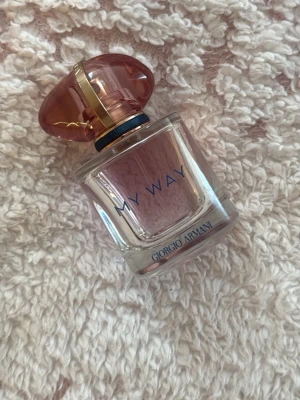 Giorgio Armani My Way parfym - Säljer min elegant parfymflaska från Giorgio Armani  My Way Nectar. 