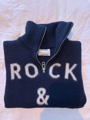 Zadig & Voltaire kofta - Supersnygg half-zip kofta från Zadig. Sparsamt använd!🌷