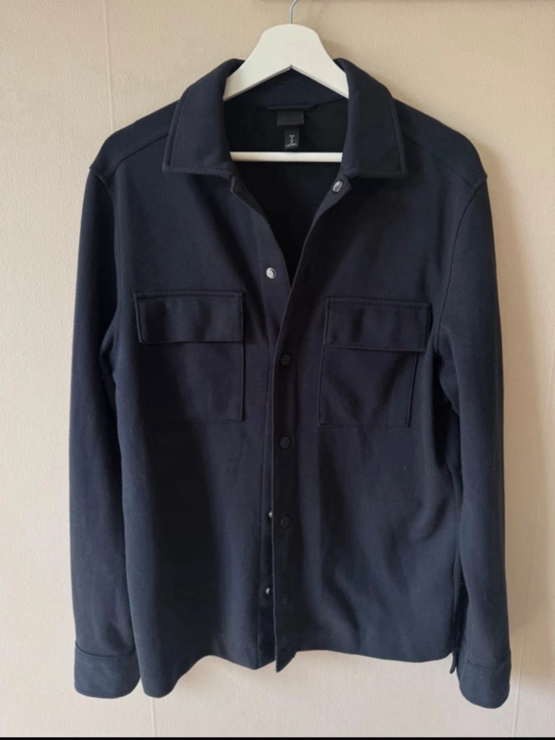 Mörkblå overshirt