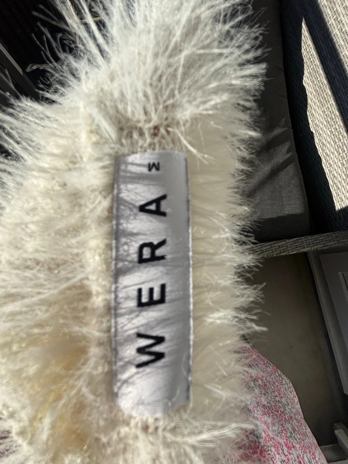 Vit fluffig stickad tröja från Wera - 1