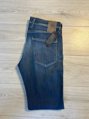 Replay Anbass jeans | Helt nya | W30 - Helt nya Replay jeans | ÄKTA | Storlek W30 L32 | Modell Anbass | Priset är ej hugget i sten! |