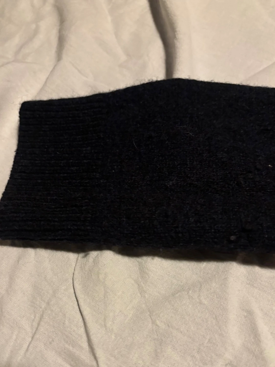 Svart stickad tröja från H&M L.O.G.G. - 3