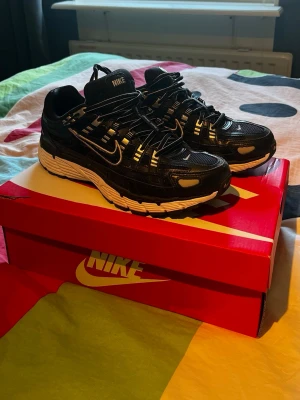 Nike P-6000 - Säljer ett par fräscha Nike P-6000 använda fåtal gånger, ser ut som nya till bra pris. Slå en signal vid minsta fundering 🙌