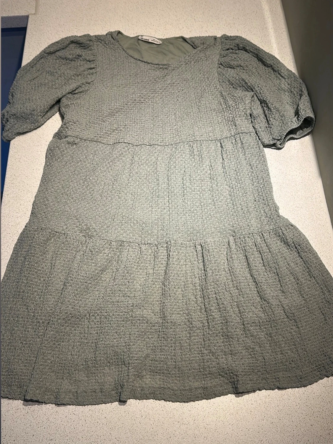Grön kort klänning från Pull&Bear