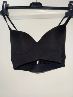 Tränings topp - Svart tränings topp från H&M. Storlek Xs