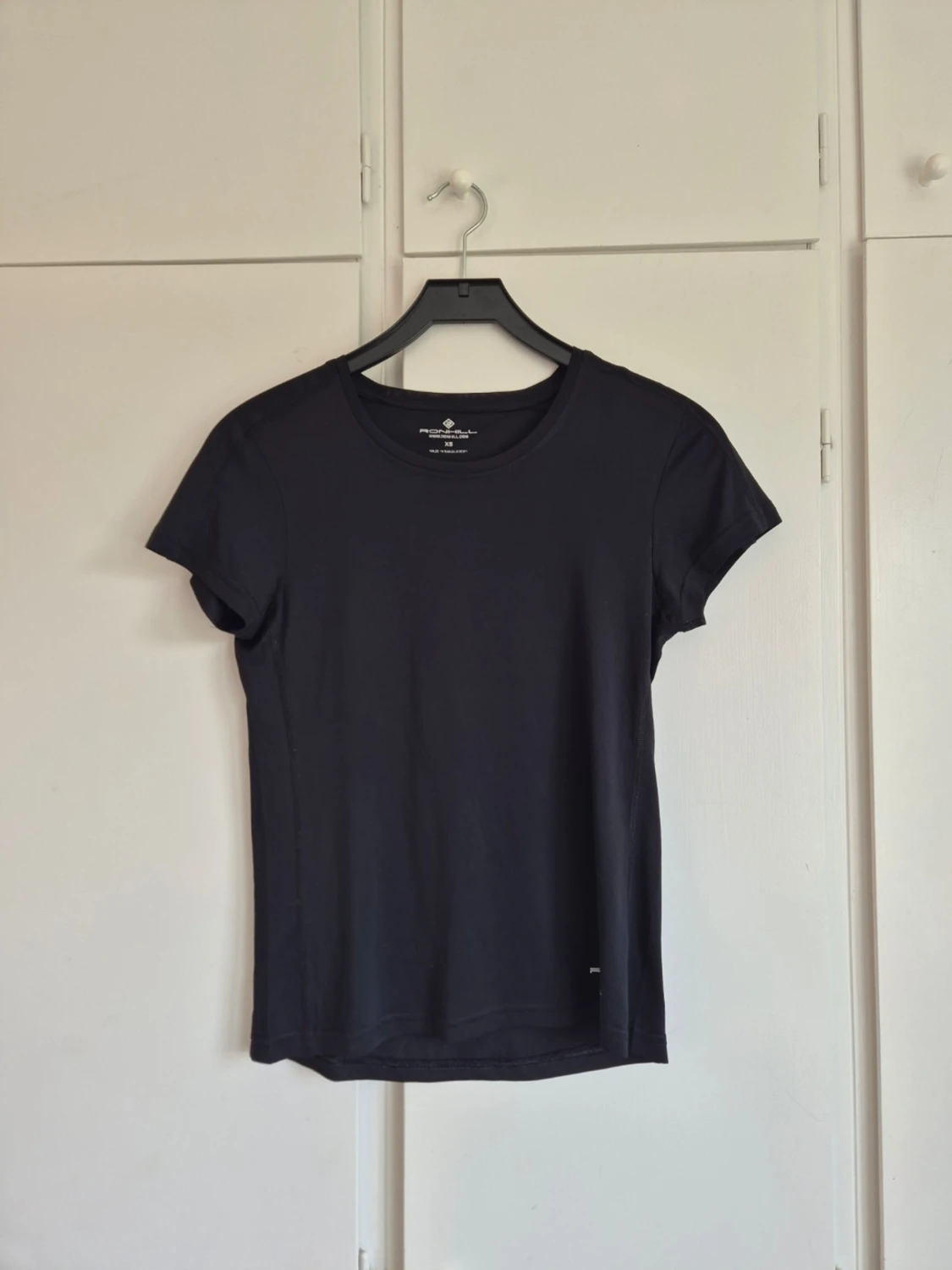 Svart träningst-shirt  - 1
