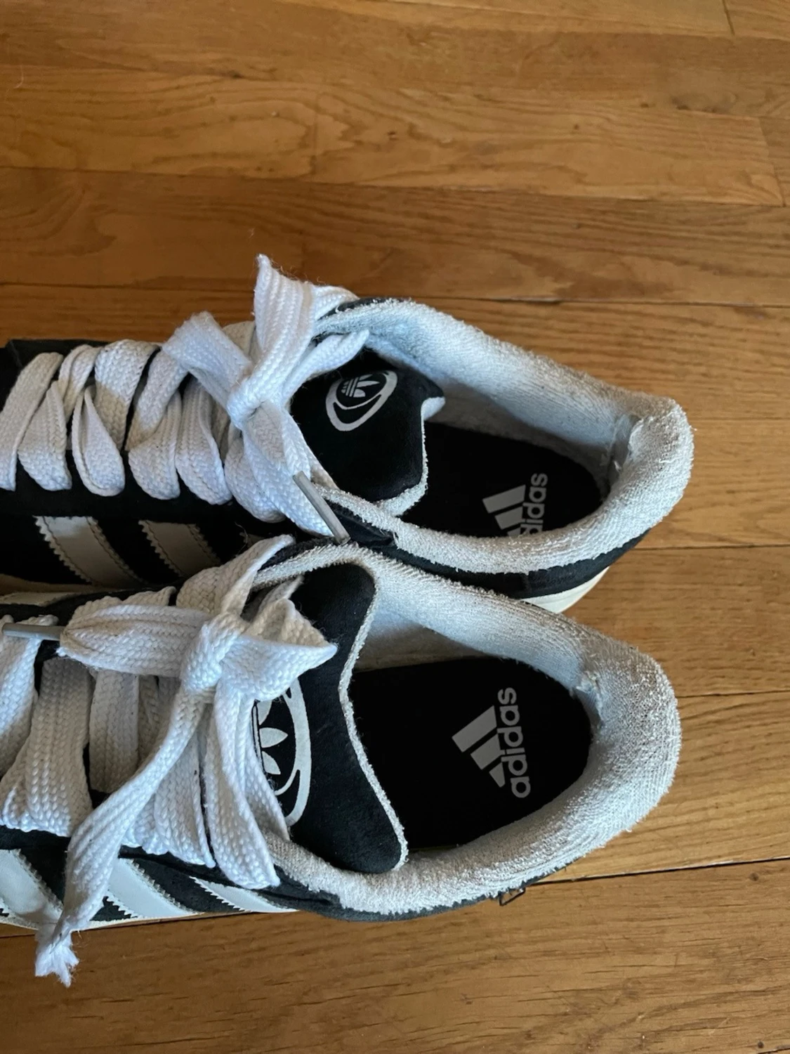 Svarta Adidas Campus skor - 6