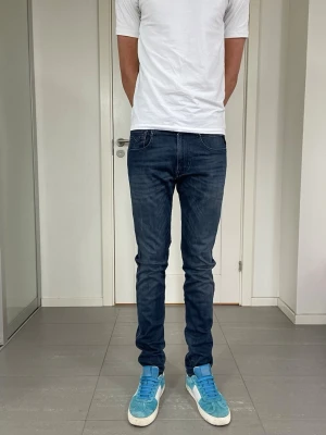 Replay Anbass Jeans - Säljer nu dessa Replay Anbass Jeans, skriv för fler bilder/frågor🙌🏼