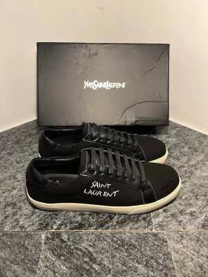 Saint Laurent skor - Svarta Saint Laurent skor. Helt nya! Kom privat för flera frågor!