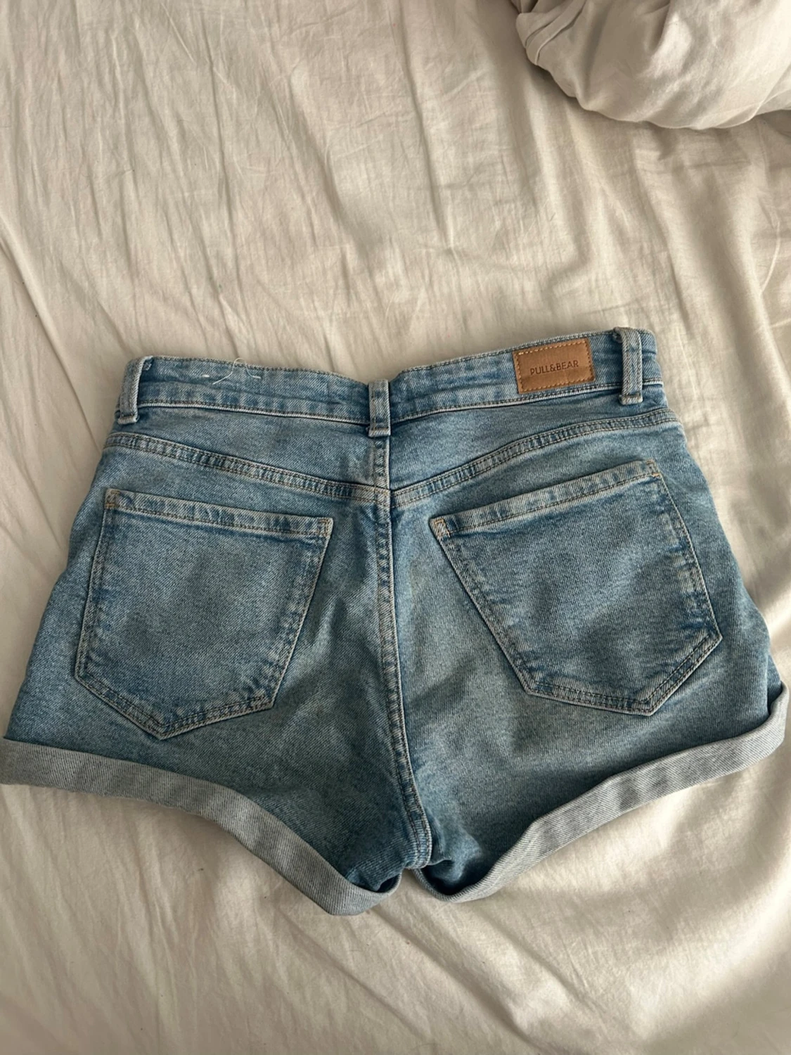 Blå denimshorts från Pull&Bear - 1