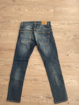 Nudie jeans  - Nudie jeans i otroligt bra skick! W32, skriv vid minsta fundering! 
