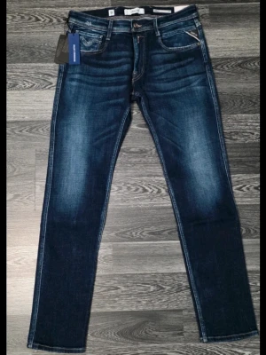 Replay anbass Jeans  - Helt nya Replay anbass jeans med alla lappar kvar L32 W32 Ordinarie pris 1699