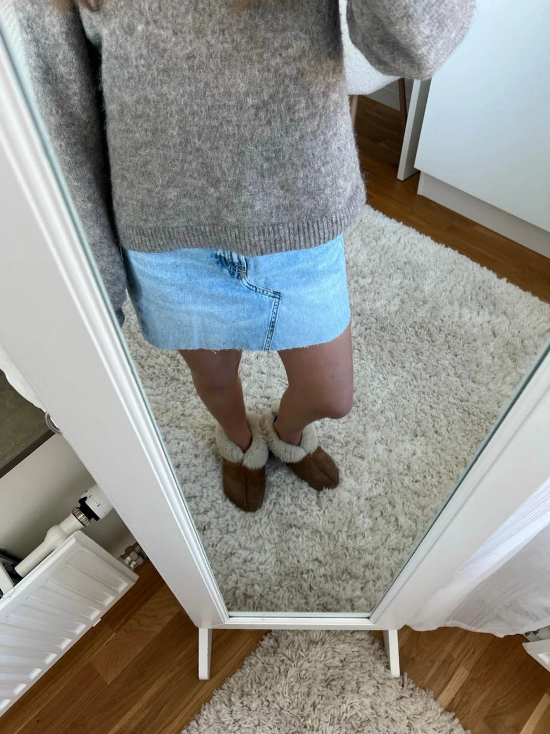 Ljusblå jeanskjol i kort modell - 2