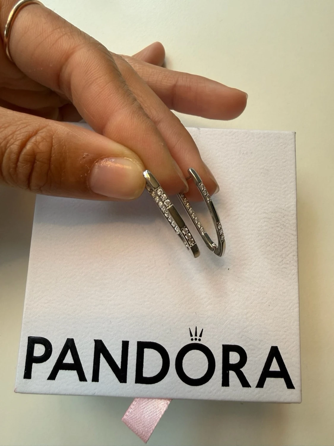 Silvriga örhängen  - 1