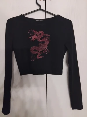 Crop top  - Långärmad crop top knappt använd 