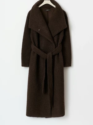 Gina Tricot kappa - sökes - Söker denna kappa från Gina ”soft boucle long coat” i storlek M. Skriv jättegärna till mig om du har en du vill sälja, pris diskuteras privat😊