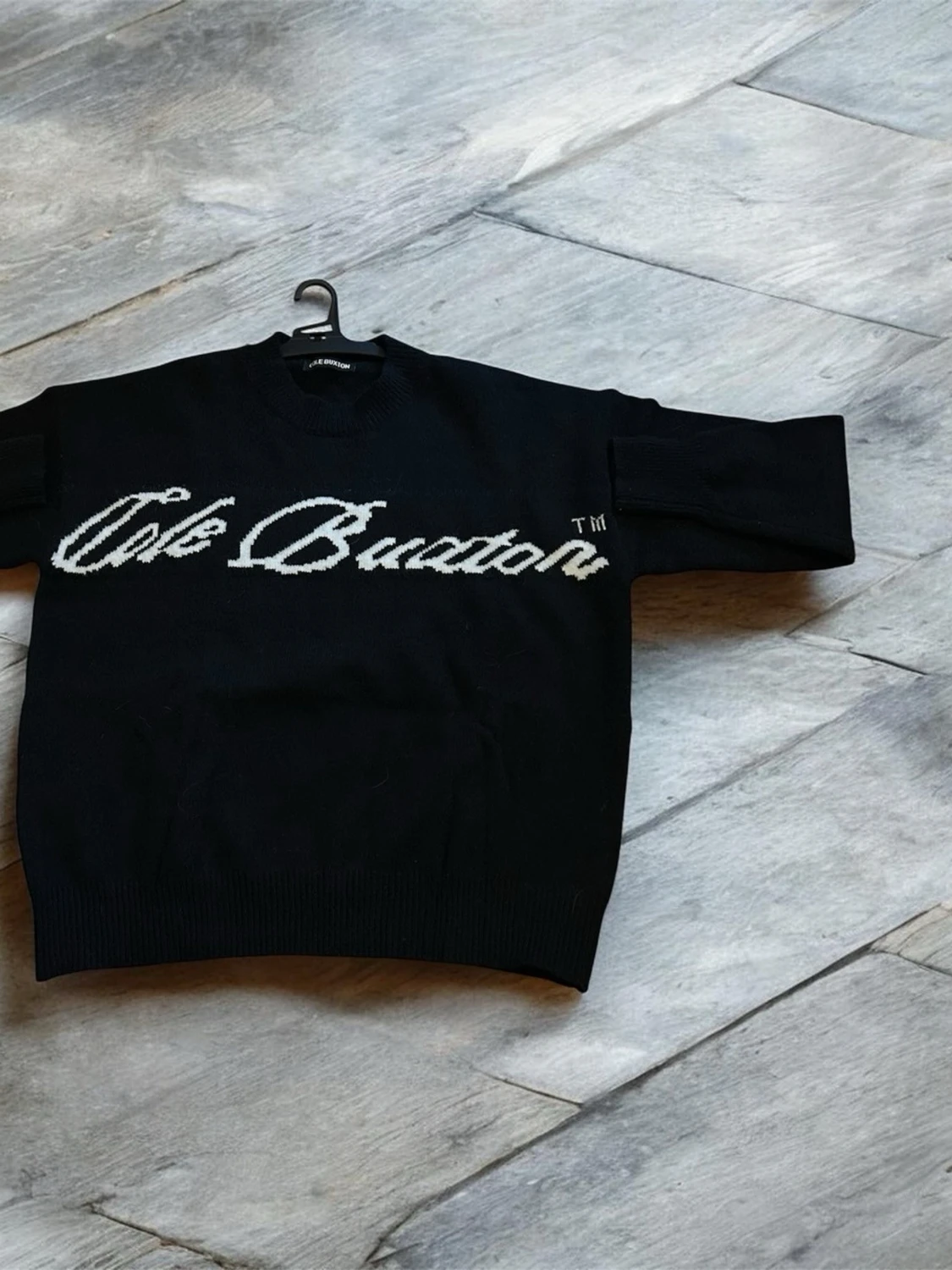 Svart stickad tröja Cole Buxton