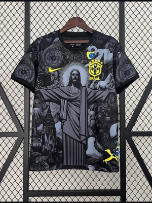 Svart Brasilien Nike fotbollströja - Bra kvalité, har u flera olika storlekar, priset kan diskuteras