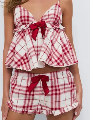 Slutsåld Gina pyjamas  - Super söt volang pyjamas från Gina Tricot❤️Endast provad. Originalpris 300kr❤️ OBS endast toppen 