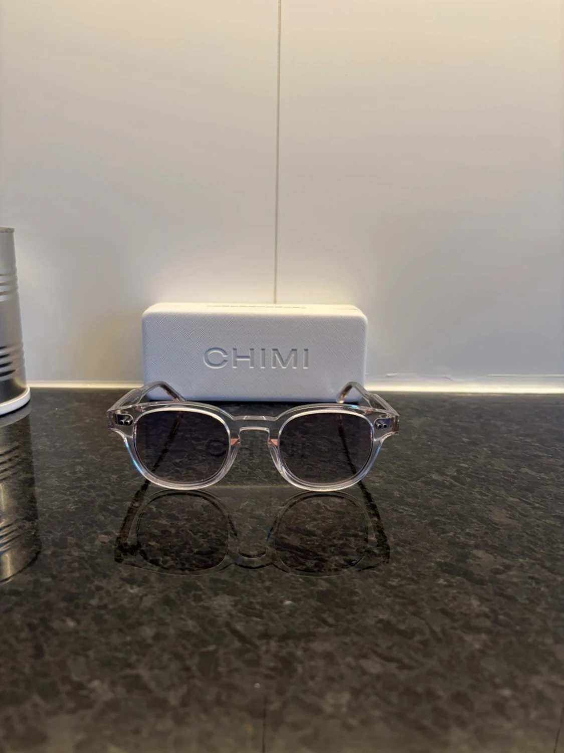 Mörkblå solglasögon från Chimi och transparenta solglasögon från chimi - 4