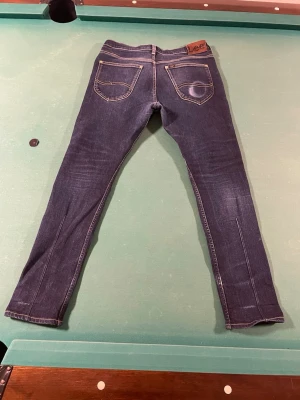 Lee heat jeans  - Lee jeans herr| pris:499kr| storlek:31/32| skick:9,8/10| hör av dig vid minsta lilla fundering eller fråga|