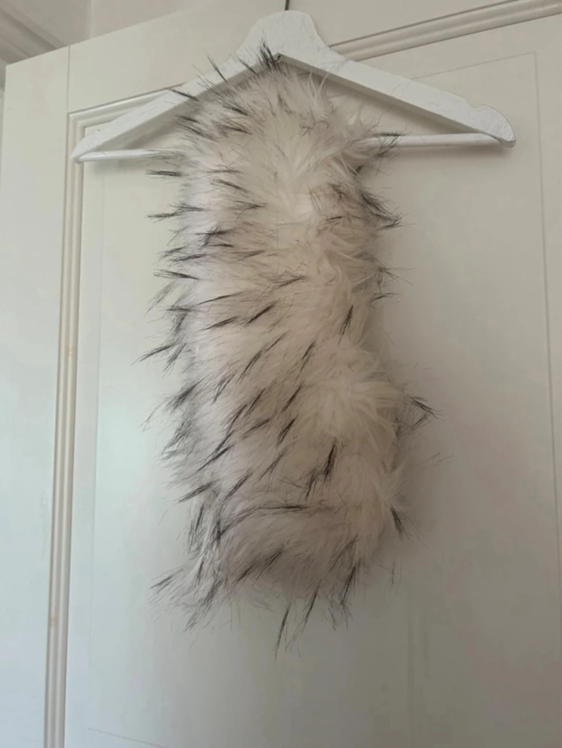 Svart kort pufferjacka med huva - 5