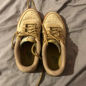 Nike Air Force - bra skick, storlek 36.