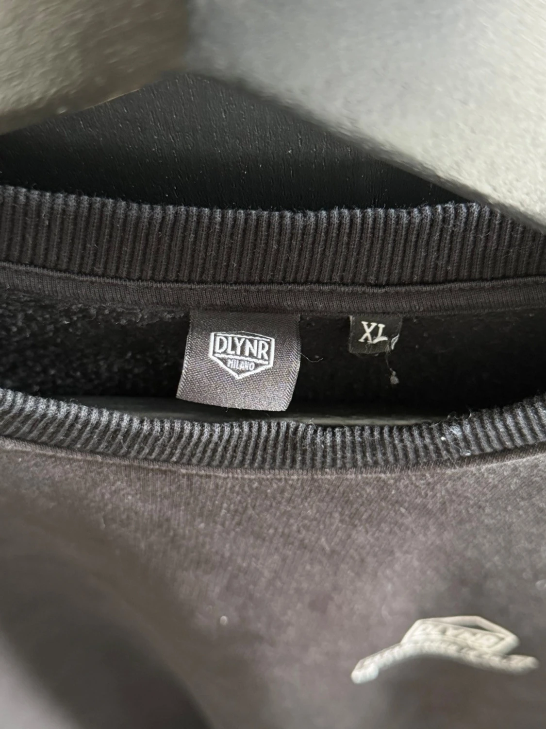 Svart sweatshirt från DOLLY NOIRE - 3