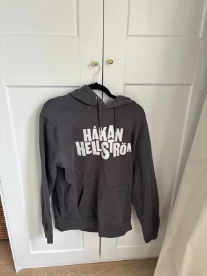 Håkan Hellström hoodie - Köpt i mars 2026. 