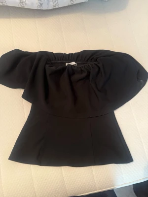 Zara top - Knappt använd 