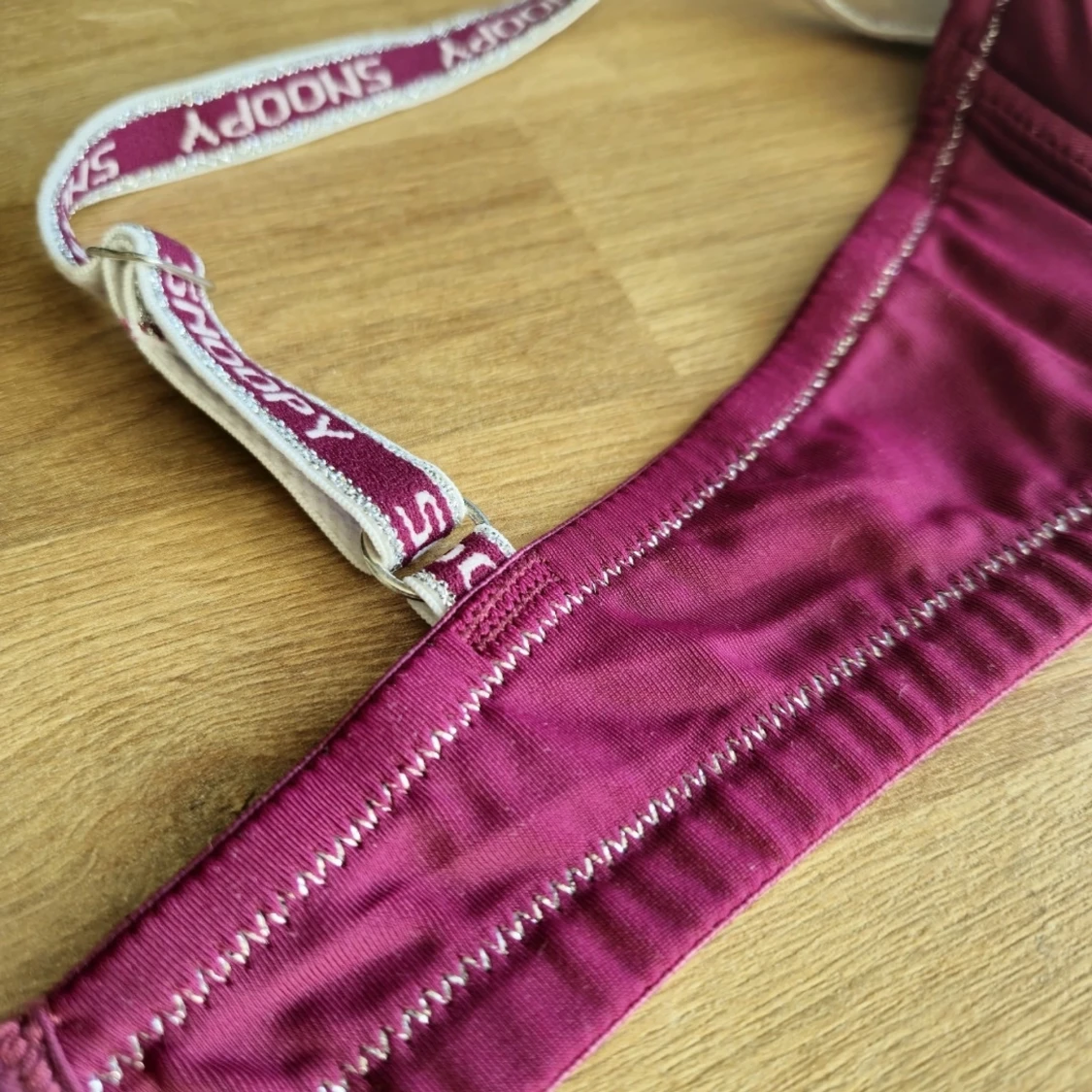 Vinröd bh med broderad detalj 70A - 2