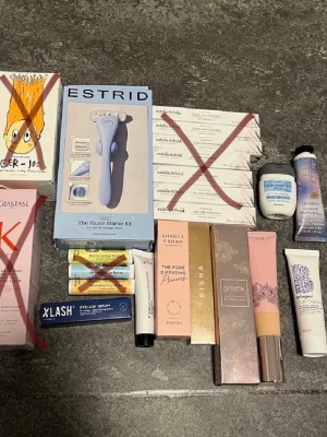 INTRESSEKOLL! KÖP EJ ❤️ - Säljer NYA skönhetsprodukter mycket billigare eftersom jag fått massa i present eller spontanköpt. Upp till 50-80% billigare speciellt om du vill ha paket pris med flera produkter (gäller även andra annonser). ✨ Skriv om du är intresserad så fixar vi <3