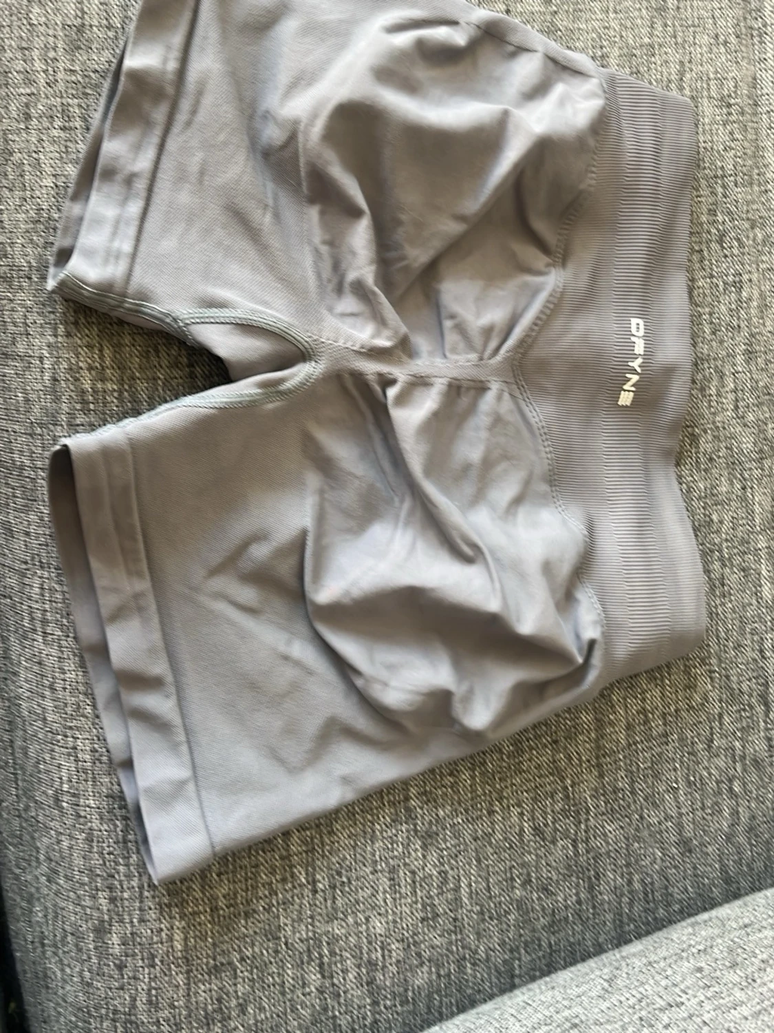 Grå impact shorts från Dfyne - 1