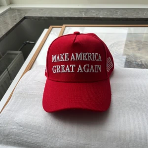 Maga Keps - Säljer en MAGA keps, använd 1-2 gånger