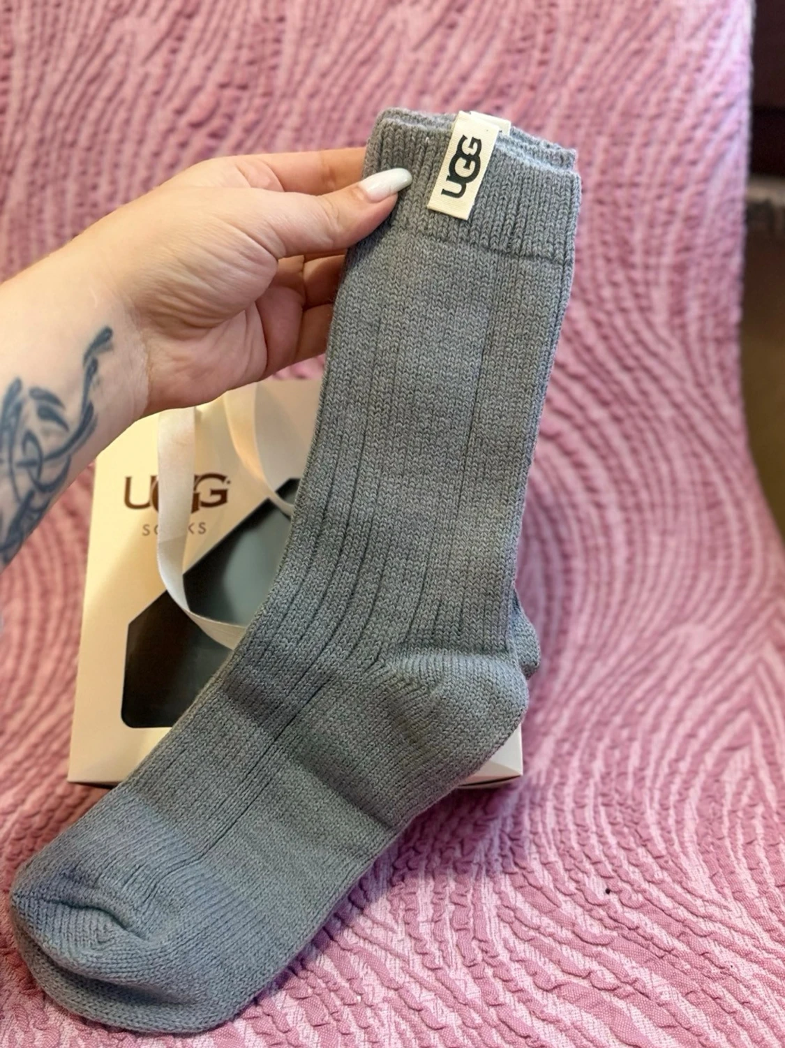 Grå ribbade strumpor från UGG 36-39