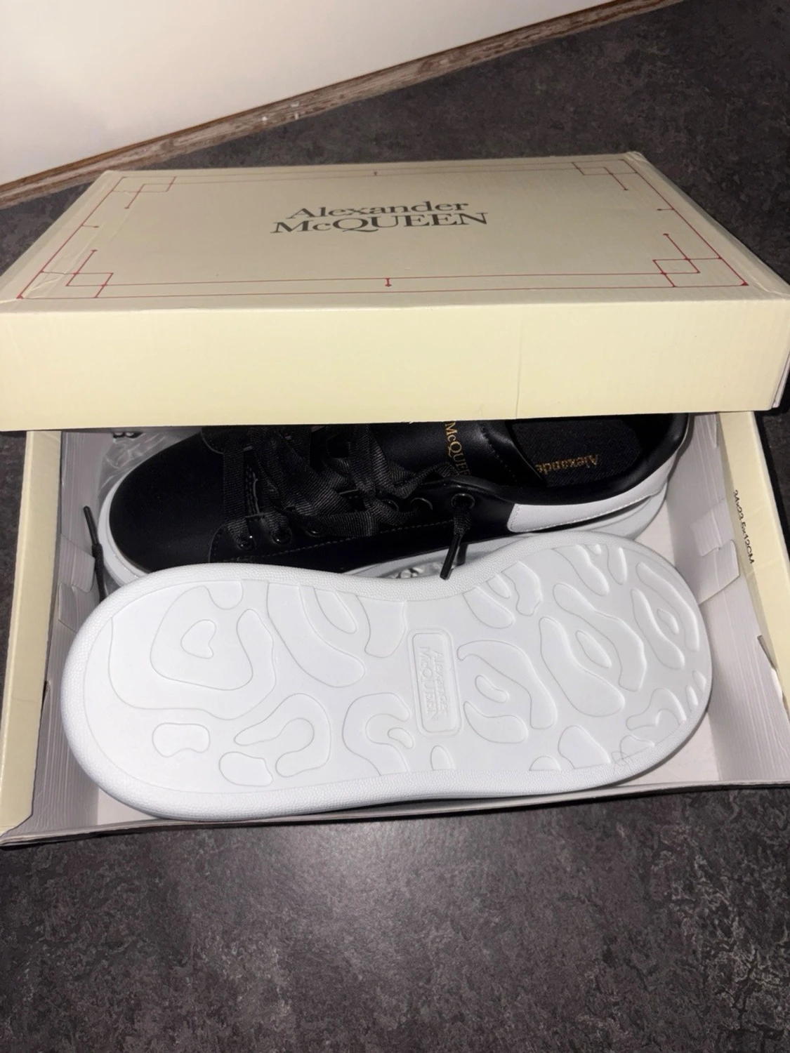 Alexander McQueen svarta sneakers - 3