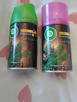 Air Wick Rooms pray air freshener luft fresh forest pine - 2x Air Wick Fresh Forrest pine. 1 ist completely full and one is almost full